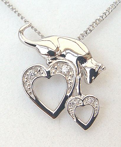 Capture My Heart Cat Necklace